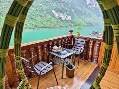 Shuibo Renjia Inn Hotels near Gongtan Ancient Town