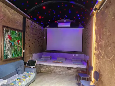 Xiangfen Chaiyi Township Juheng Party Homestay