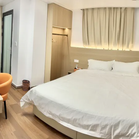 Xingfu Hotel (Dengyun Town)