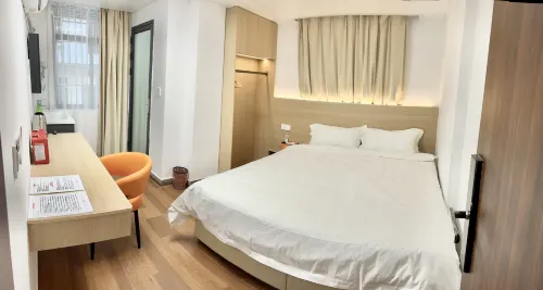 Xingfu Hotel (Dengyun Town)