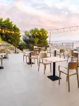Sunset Shoreline Saranda - Sea View - Free Private Parking - Pool - Breakfast