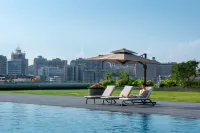 Lung Chuen International Hotel - 5-Star