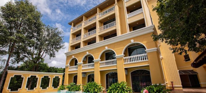 ROYAL PINEAPPLE HOTEL | a welcome to wealth and good fortune Hotels in Krabi
