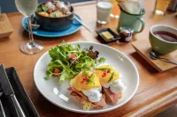 X River Kwai - breakfast