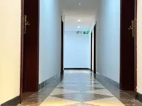 7 xing Ge Business Hotel