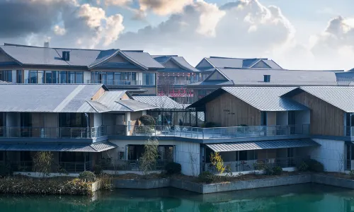 千里走單騎·甘露山民宿（武漢甘露山文創城店）