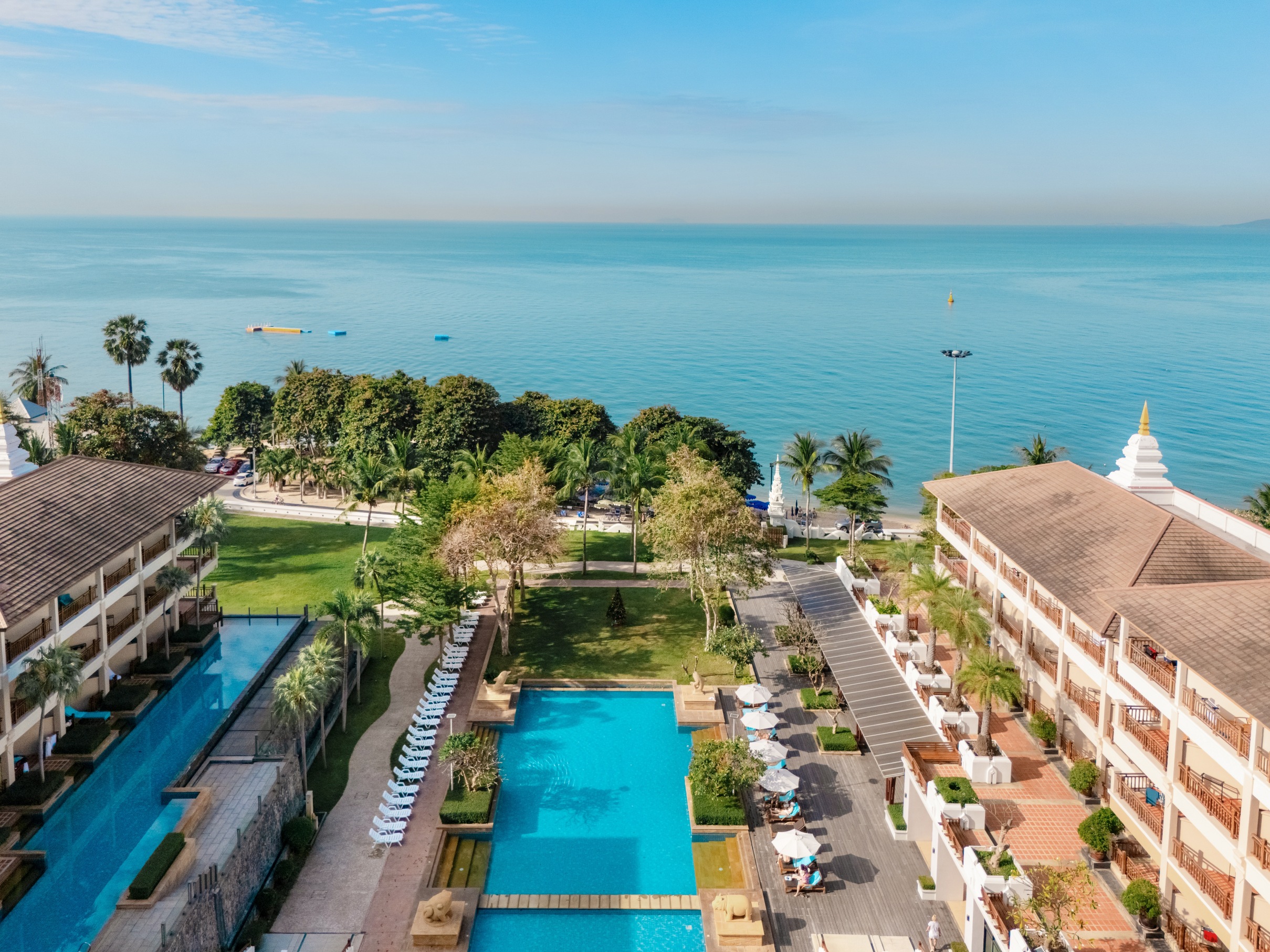 The Heritage Pattaya Beachfront Resort Hotels in Bang Lamung
