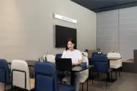 Haining Xia Sha Outlet Wenhai North Road Light Hotel