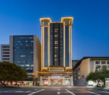 Boyue Hotel (Rongshui Diwang Commercial Pedestrian Street)
