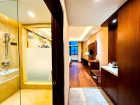 ECHENG HOTEL Hotels near Samudera