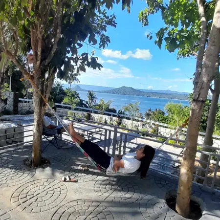 Private Pool overlooking Taal lake & mountain