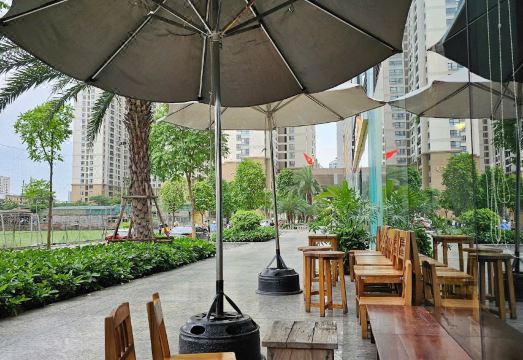 하노이 도시 전경과 숙소 내부