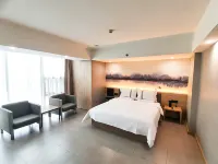 Starway Hotel (Fuxin Jiefang Plaza) - Bãi đậu xe