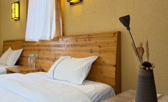 Tanba Danba Luo Jia Yunjie  Homestay 2-Star Hotel lobby