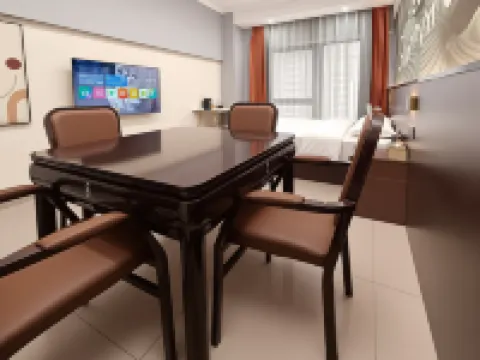 Gemini Hotel (Xinxiang Baolong Plaza)