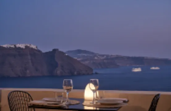 Mr & Mrs. White Oia  - Santorini