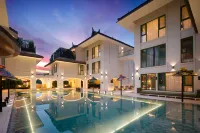 泰蘭塔‧半山VILLA度假飯店(曼賀納自然村寨景區店)