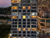 Floral Hotel · Island South Hotel Hotels near Xiangyun Square