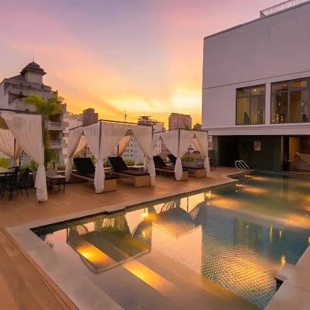 Clover Hotel Monivong