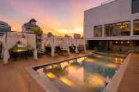 Clover Hotel Monivong - สระว่ายน้ำส่วนตัว