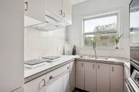 Peaceful Rooms – Close to Parks & Transit