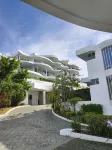 Seaside Studio / Ocean-View Pool & Green Balcony