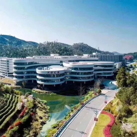 Huishui Bainiaohe Intelligent Holiday Hotel