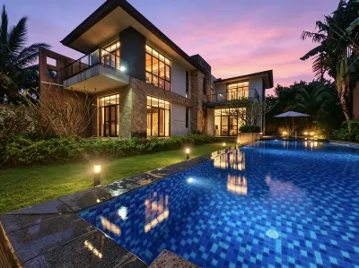 Wanning Shenzhou Peninsula Lanting Villa Hotels in 