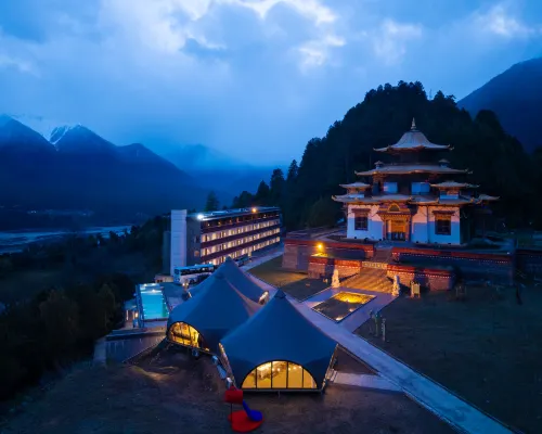See Wild·YS  Galang Palace Retreat Hotels in Bome