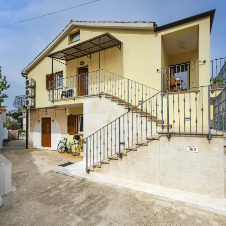 TRIKA Apartments