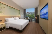 Days Select Wyndham Hotel