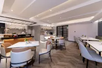 Homeinn Plus Hotel (Liu'an Railway Station Longhe West Road Branch)