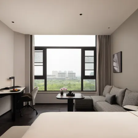 Atour Hotel（Kaifeng North Station New Area Government）
