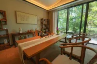Lotus Yard Zen Hotel - Business