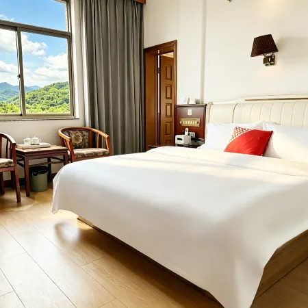 Huanqiu Hotel