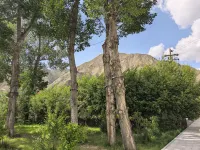 Xiahe Sunset Inn - Mountain view