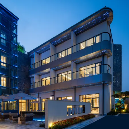 Moganshan Xinyue Resort Hotel