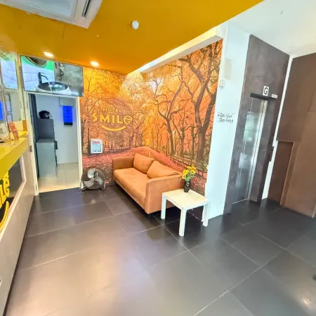 Smile Hotel Danau Kota Отели рядом с достопримечательностью «Торговый центр Setapak Central»