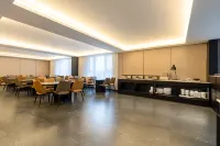 Shahe Mancheng Hotel - parking