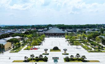 TukE China Light Residence Hotel