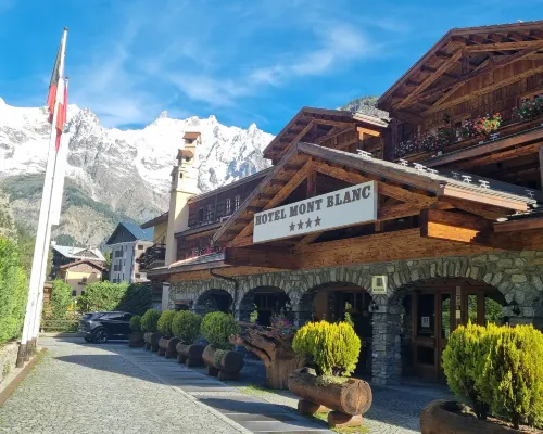 iH Hotels Courmayeur Mont Blanc Hotels near Pra Neyron