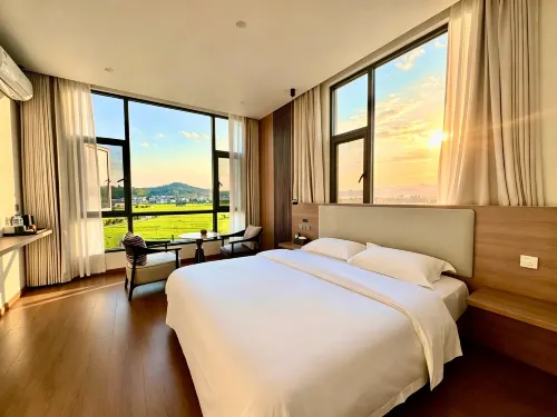 Leisure accommodation by the bridge - vue sur la montagne