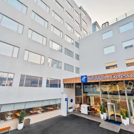 Holiday Inn Express & Suites Vijayawada by IHG