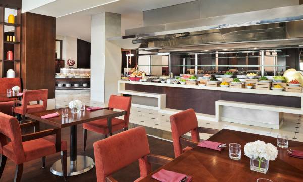 Mövenpick Grand Al Bustan Dubai