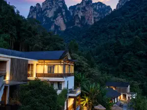 Hallelujah Mountain Lodge	 Hotel