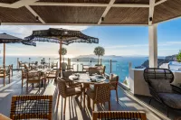 Petit Palace Suites - parking
