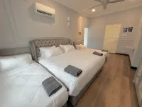 PJ Landed Homestay 22 Pax - Karaoke & PS5 - 10 Cars - 15 min to Mid Valley - Pet friendly