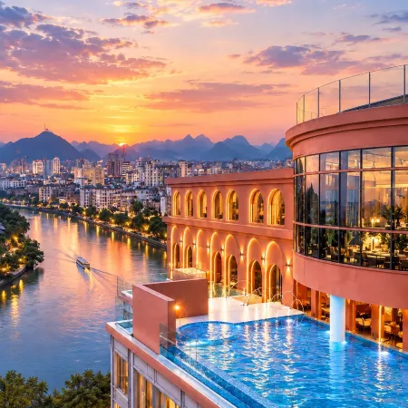 LiCLOUDS HOTEL (Guilin Two Rivers and Four Lakes Xiangshan Park)