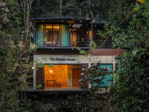 The Stream House at Mae Kampong