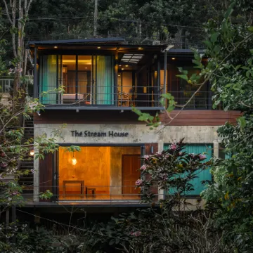 The Stream House Hotels near Mae Lai